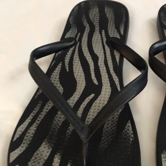 ⚡️FINAL PRICE⚡️ Old Navy Sandals - Picture 15 of 16